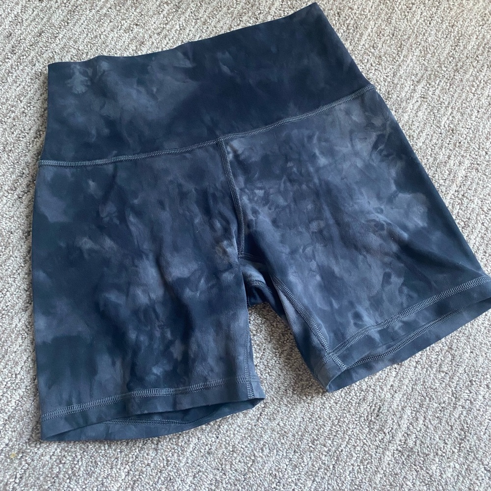 Lululemon Align short diamond dye graphite grey, 6”, size 6